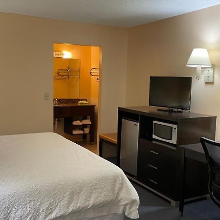 Slumber Inn Harrisonville Екстериор снимка