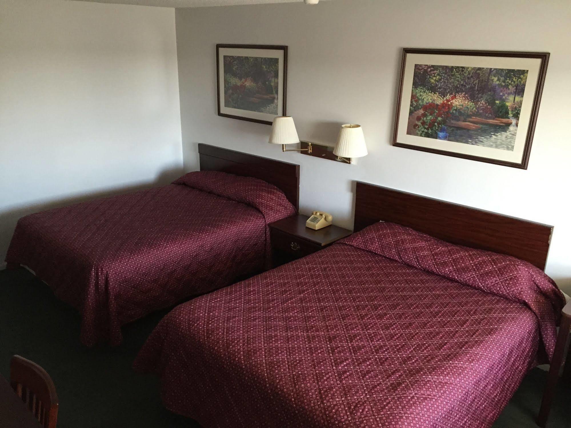 Slumber Inn Harrisonville Екстериор снимка
